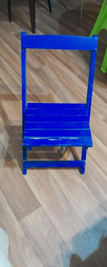 Chaise en bois pliable pour bébé beschikbaar voor biedingen
