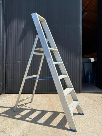 Solide 1x5 alu trapladder (professioneel) beschikbaar voor biedingen