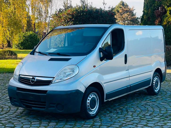 Opel Vivaro 2.0CDTI Reeds gekeurd klaar voor inschrijven, Auto's, Bestelwagens en Lichte vracht, Particulier, Opel, Diesel, Euro 4