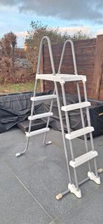 Échelle de piscine avec marches escamotables, Enlèvement, Utilisé, Échelle