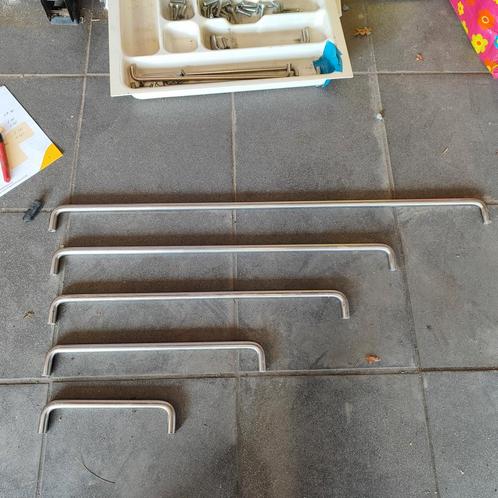 Handgrepen, Doe-het-zelf en Bouw, IJzerwaren en Bevestigingsmiddelen, Zo goed als nieuw, Inox, Ophalen