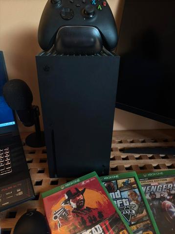 Xbox series x/ games/ oplaadstation  beschikbaar voor biedingen