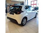 Toyota Yaris Yaris DYNAMIC, Automaat, 1497 cc, 5 deurs, Hybride Elektrisch/Benzine