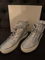 Exclusieve Armani design meisjes dames sneakers maat 40, Armani, Overige kleuren, Ophalen of Verzenden, Zo goed als nieuw
