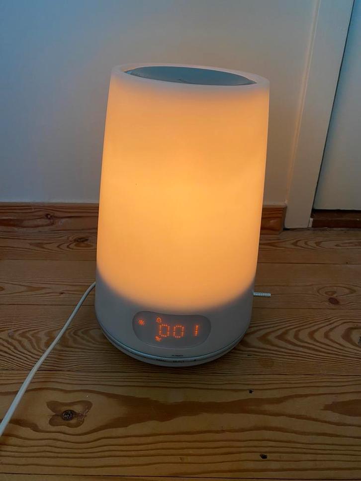Philips Wake-up light (wekkerradio natuurlijk licht, USB), Elektronische apparatuur, Wekkers, Gebruikt, Digitaal, Ophalen of Verzenden
