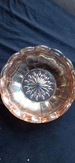 Schitterende roze glazen saladeschaal in art deco, Ophalen
