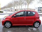 Toyota Aygo 1.0-12V Aspiration Red 2010, 72-NSV-8, Autos, Toyota, Euro 5, Achat, Entreprise, Aygo