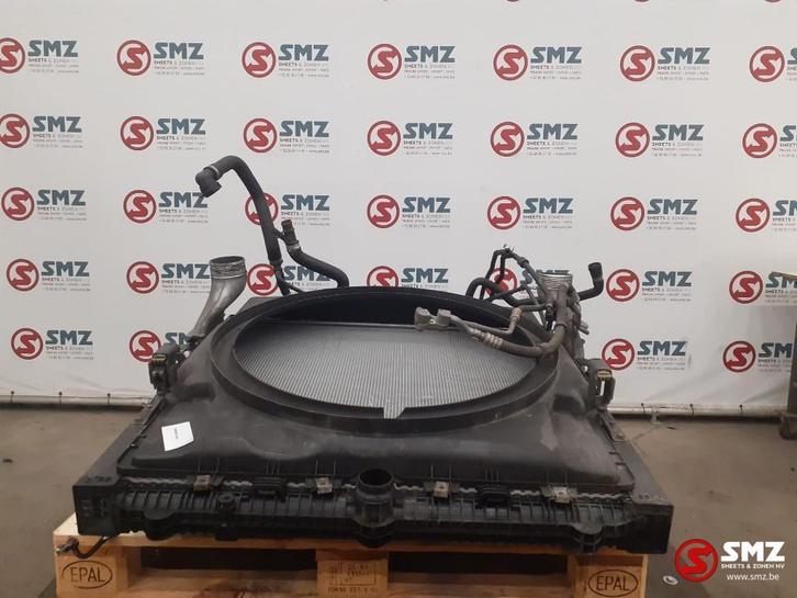 Occ radiator + intercooler Mercedes, Auto-onderdelen, Vrachtwagen-onderdelen, Mercedes-Benz, Motor en Accessoires, Gebruikt