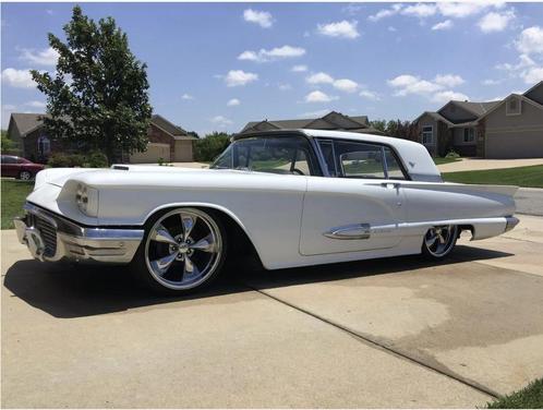 Ford Thunderbird V8 7.0L 1958, Autos, Ford USA, Particulier, Thunderbird, Essence, Coupé, 2 portes, Automatique, Blanc, Propulsion arrière