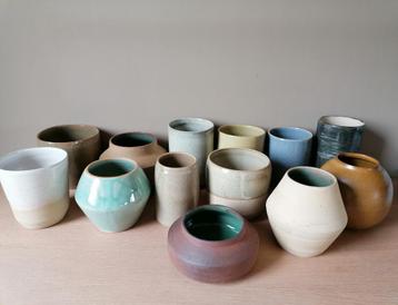 Handgemaakte keramieken vazen/potten
