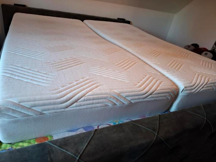 2 matelas Tempur 500€, Maison & Meubles, Chambre à coucher | Matelas & Sommiers, Enlèvement