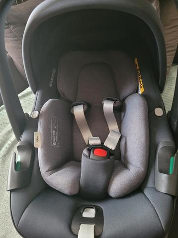 Nieuwe maxi cosi met isofixsbasis beschikbaar voor biedingen
