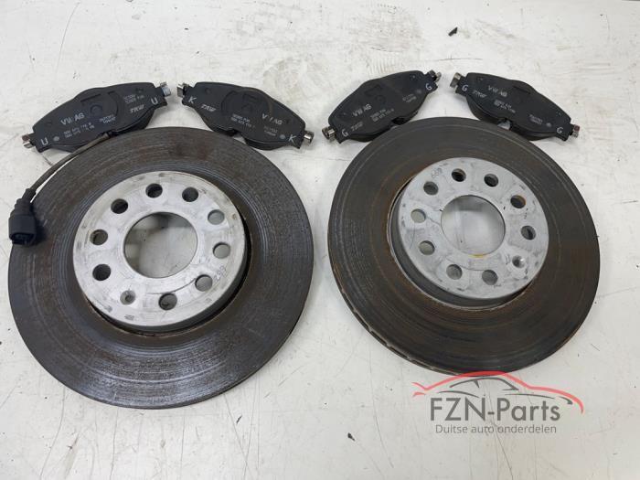 VW golf 7 remset voorzijde remschijven +Blokken, Auto-onderdelen, Remmen en Aandrijving, Gebruikt, Ophalen