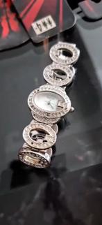 Gucci montre femme en argent poinçonnée originale 925, Bijoux, Sacs & Beauté, Montres | Femmes, Argent, Utilisé, Enlèvement ou Envoi