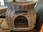 cat or small dog cave bed, Dieren en Toebehoren, Ophalen, Zo goed als nieuw