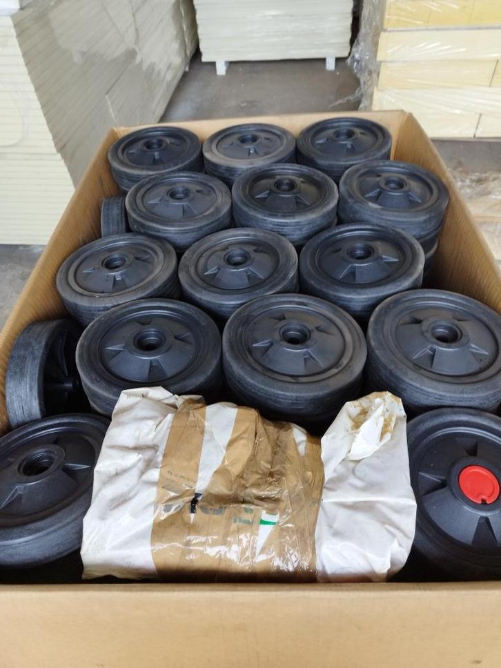 Kunststofwielen met diameter 250 mm - asgat 20mm NIEUW!, Doe-het-zelf en Bouw, Zwenkwielen, Nieuw, Ophalen of Verzenden