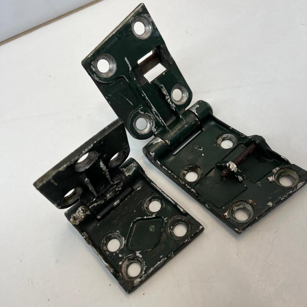 VW KG T14 deurscharnier linkerkant 56 en later, Auto diversen, Auto-accessoires, Gebruikt, Ophalen of Verzenden