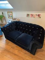 zetel 2-zit blauw chesterfield stijl mancave, Huis en Inrichting, Zetels | Zetels, Ophalen, Minder dan 75 cm, 150 tot 200 cm, Tweepersoons