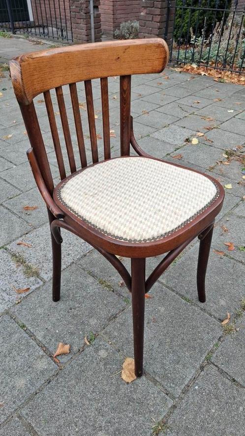 24 thonet cafe bistro stoelen spijltjes UNIEKE set met NAILS, Huis en Inrichting, Stoelen, Zo goed als nieuw, Hout, Stof, Bruin