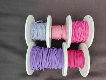 Groot lot paracord!  beschikbaar voor biedingen
