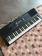 Yamaha piano met staander, Muziek en Instrumenten, Piano's, Ophalen