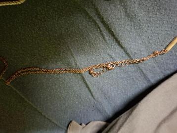 Lot antieke sieraden  beschikbaar voor biedingen