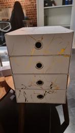 Kartonnen plank in wit en goud om weg te geven, Huis en Inrichting, Kasten | Ladekasten, 3 of 4 laden, Ophalen, Gebruikt, Overige materialen