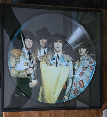 PICTURE VINYL LP THE BEATLES IN KADER beschikbaar voor biedingen