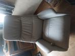 Relax in witte kleur + 1 in grijze kleur in leder, Huis en Inrichting, Fauteuils, Ophalen, Zo goed als nieuw