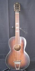 Vintage Regal Parlour gitaar Chigaco 1930s, Muziek en Instrumenten, Snaarinstrumenten | Gitaren | Akoestisch, Ophalen, Gebruikt