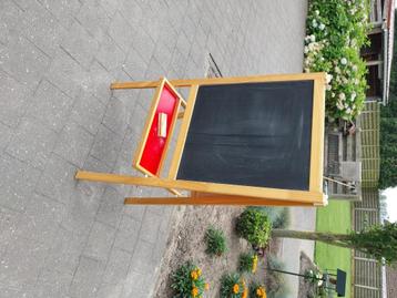 Krijt en whiteboard  beschikbaar voor biedingen
