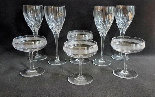 Lot de verres à vin en cristal (Toscane) et coupes à champag, Antiquités & Art, Antiquités | Verre & Cristal, Enlèvement ou Envoi