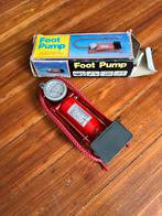 Voetpomp vintage, Caravans en Kamperen, Luchtpompen, Ophalen of Verzenden, Gebruikt, Handmatig