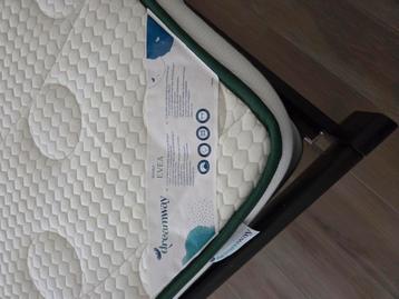 Matras van 180x200cm zoals nieuw latex en veren beschikbaar voor biedingen