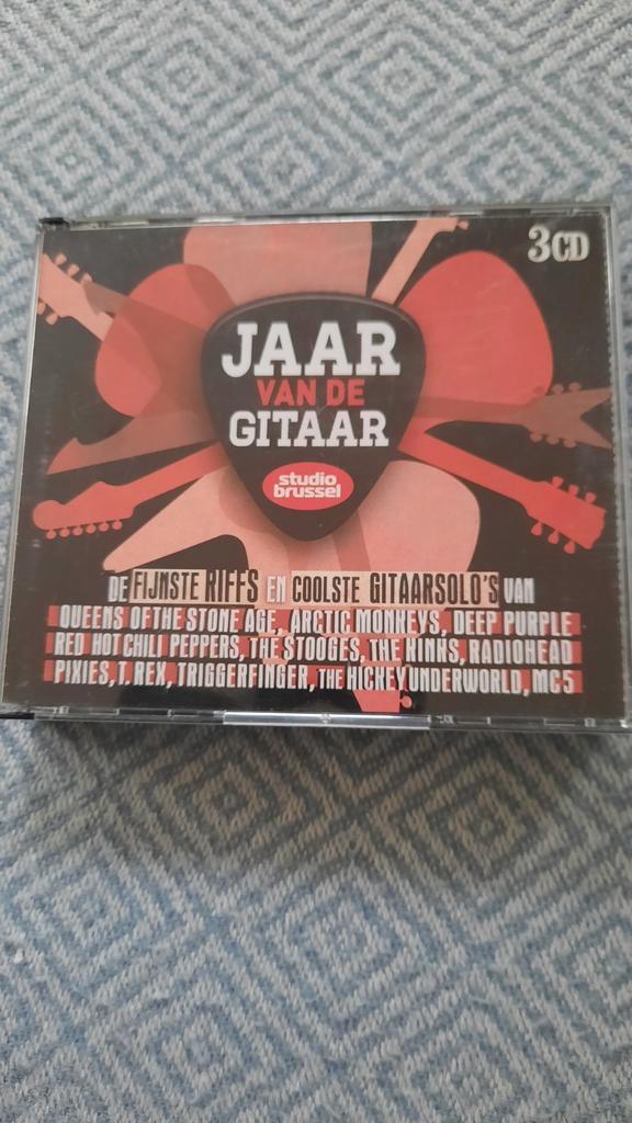 3cd HET JAAR VAN DE GITAAR (Studio Brussel), CD & DVD, CD | Compilations, Comme neuf, Rock et Metal, Enlèvement ou Envoi