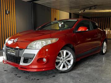 Renault Megane Megane Coupé 1.6i RS Style | Démarrage/Arrêt, Autos, Cuir, Euro 5, Achat, Entreprise
