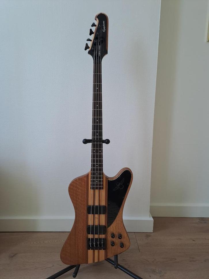 2x Epiphone Thunderbird pro IV, Muziek en Instrumenten, Snaarinstrumenten | Gitaren | Bas, Gebruikt, Elektrisch, Ophalen