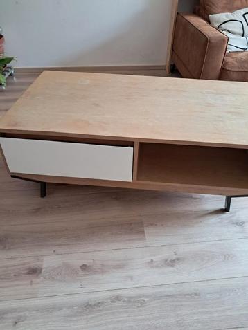 Salontafel - echt hout beschikbaar voor biedingen