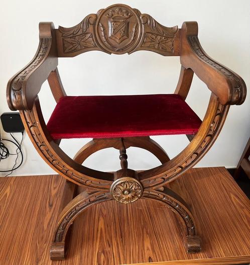 Kerkstoel Mechels Antiek, Antiek en Kunst, Antiek | Meubels | Stoelen en Sofa's, Ophalen