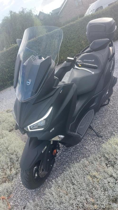 Scooter 125 cc sym joymax z +, Fietsen en Brommers, Scooters | SYM, Zo goed als nieuw, Klasse B (45 km/u), Benzine, Ophalen