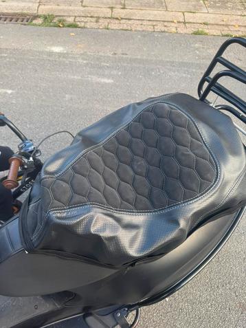 Zadelhoes zip beschikbaar voor biedingen