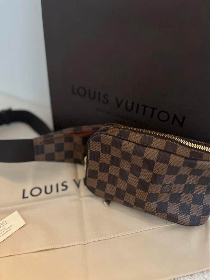 Louis vuitton, Bijoux, Sacs & Beauté, Sacs | Sacs à bandoulière, Comme neuf, Enlèvement