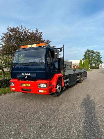 Man oprijwagen machine transporter beschikbaar voor biedingen