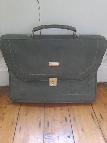Aktetas Samsonite groen leder beschikbaar voor biedingen