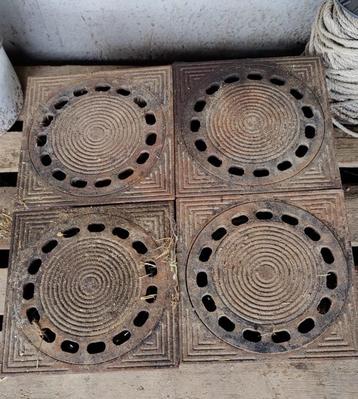 GRILLE D'HORLOGE 30X30 CM/Ø 110MM H=125MM, Enlèvement, Neuf, Autres matériaux, Évacuation