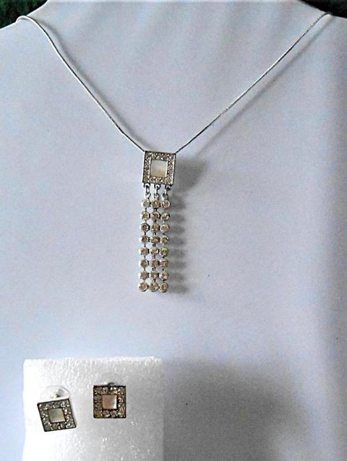 Avon: de „Sandra” set: halsketting + oorbellen, Handtassen en Accessoires, Kettingen, Nieuw, Zilver, Zilver, Ophalen of Verzenden