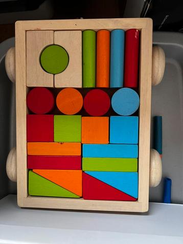 Houten puzzel/blokken blokkenkar beschikbaar voor biedingen