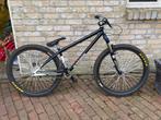 Yt dirt jumper, Fietsen en Brommers, Fietsen | Crossfietsen en BMX, Ophalen, Gebruikt, 24 inch of meer