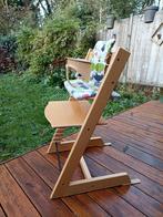 Tripp Trapp evoluerende stoel met babyverkleiner en kussen, Kinderen en Baby's, Kinderstoelen, Zo goed als nieuw, Meegroeistoel