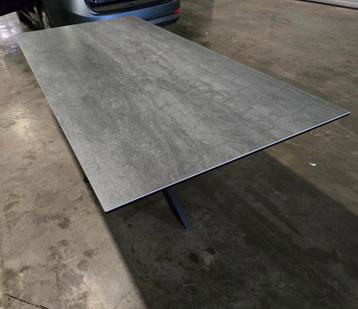 Keramische tafel grey stone 240cm met spider onderstel  beschikbaar voor biedingen